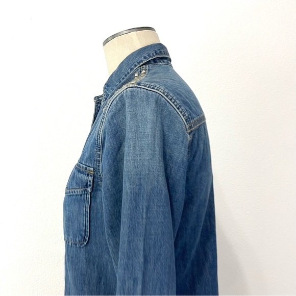 Gap- Cotton Chambray Button Down Shirt with Pyramid Stud Detail Size XS - Picture 5 of 11
